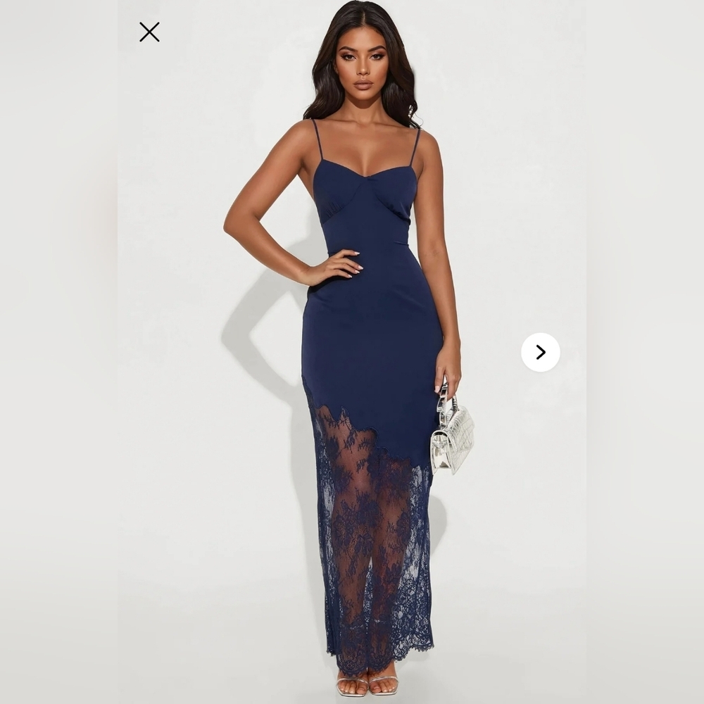 Chic Navy Lace Maxi Dress